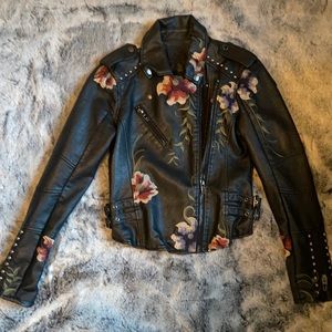 XS leather jacket, embroidered, excellent condition.